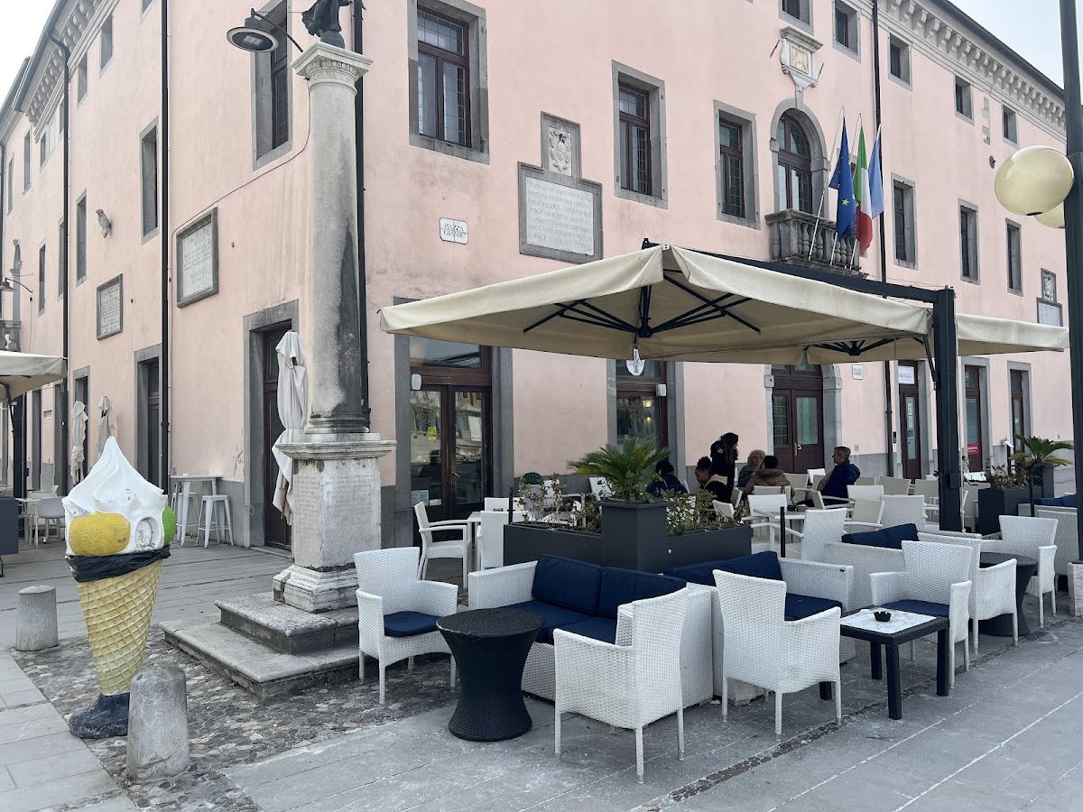 Caffė Al Municipio di Cavaliere L. & C. SAS — foto 1